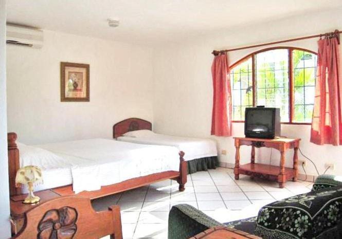 Hotel Flores (Adults Only) Tamarindo Room photo