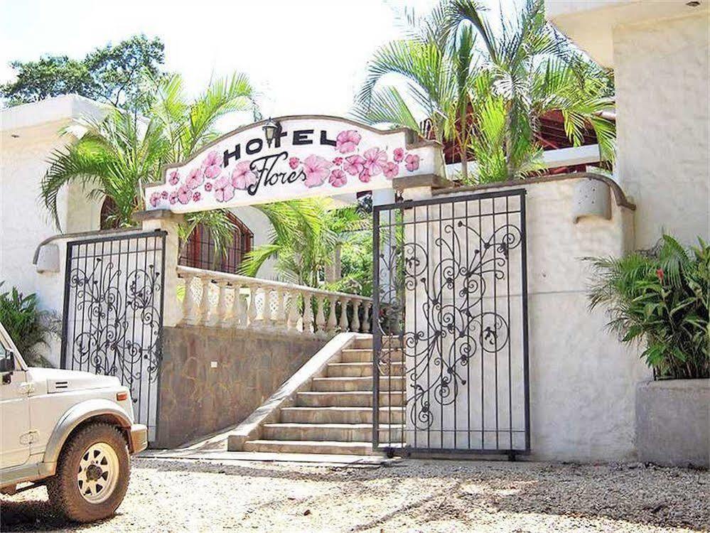 Hotel Flores (Adults Only) Tamarindo Exterior photo